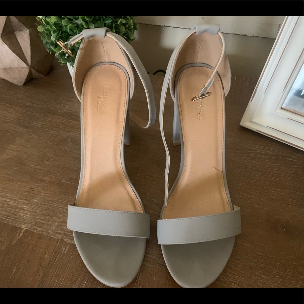 Gray heels